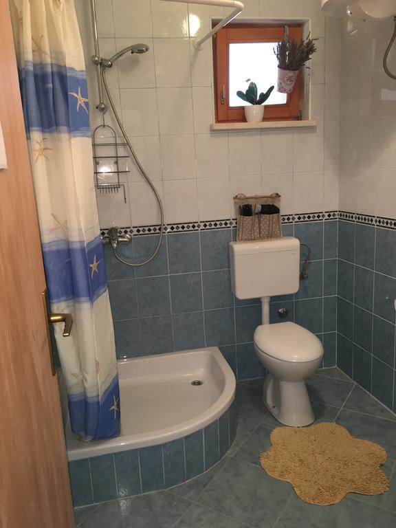 Guesthouse Alliya دوبروفينك المظهر الخارجي الصورة